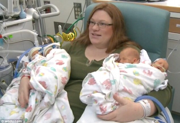 Kỳ diệu cặp vợ chồng sinh bốn sau 3 lần sảy thai suốt 10 năm